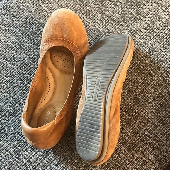 Land's End Women's Wide Width Comfort Elastic Slip On Shoes size 7W - Picture 3 of 4